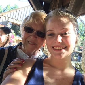 Meet your Posher, Lynn